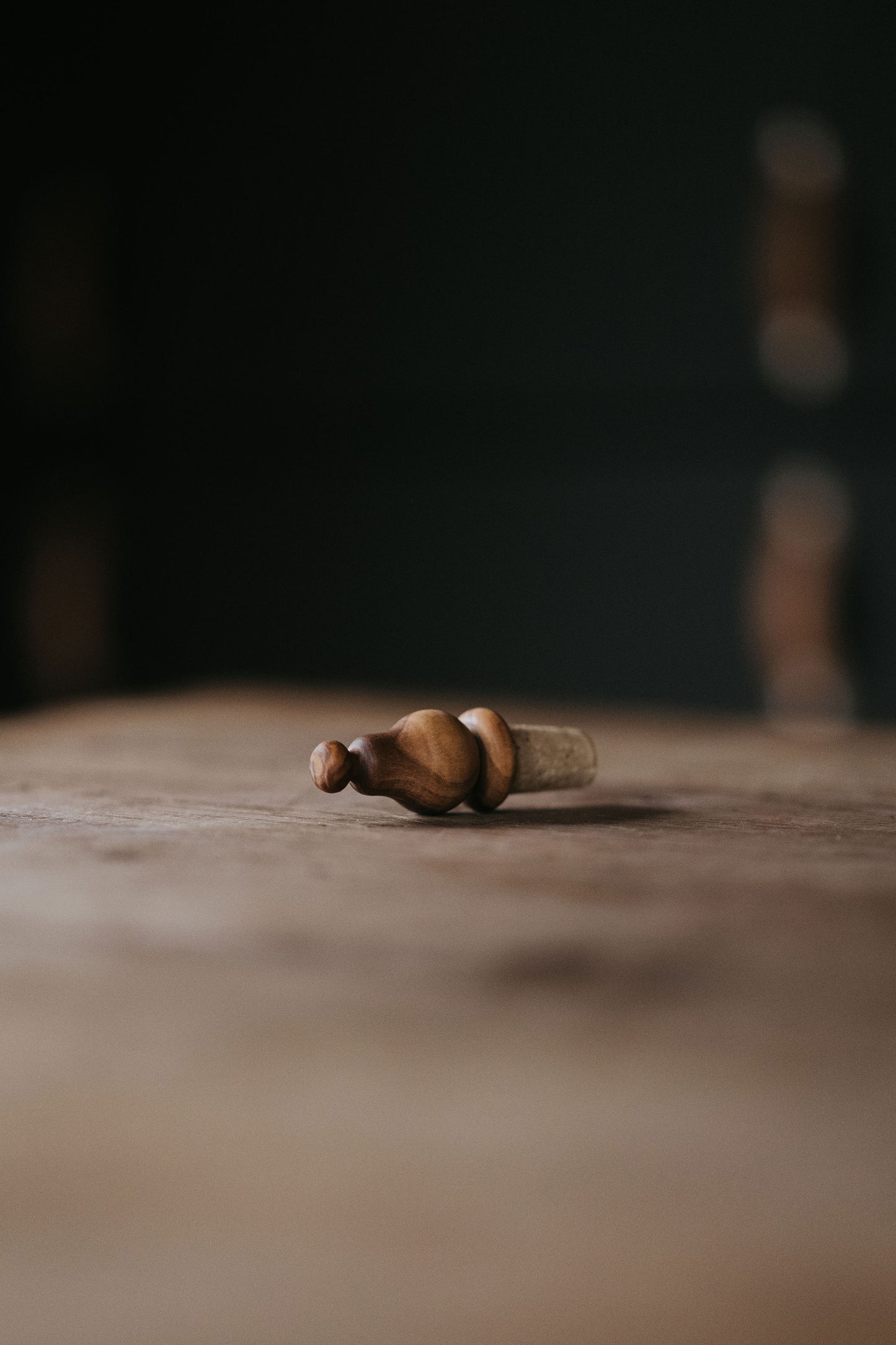 Handgemaakte olijfhouten wijnstop