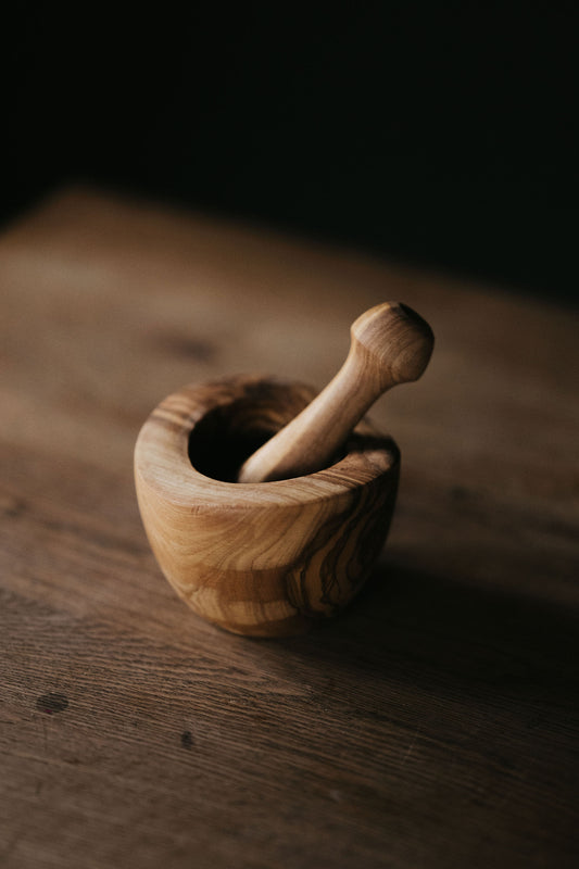 Golvende vijzel met stamper olijfhout